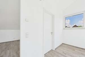 Modernes und energieeffizientes Einfamilienhaus im Erstbezug mit Dachterrasse in Gangelt! – Die vollständige Adresse der Immobilie erhältst du vom Anbieter., 52538 Gangelt – Vorschaubild 19