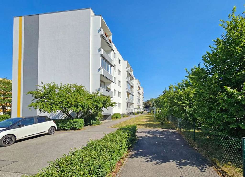 Immobilie in Zinnowitz - Füßläufig ins Zentrum und zum Strand: 
gut geschnittene 3-Zimmer-Wohnung mit Balkon - Bild 2