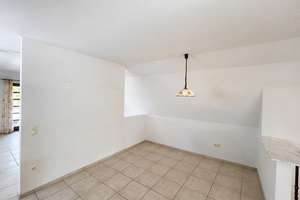 Helle 2-Zimmer-Wohnung mit Balkon und Stellplatz in gepflegtem Zweiparteienhaus in Köln-Vogelsang – 50829 Vogelsang, Köln – Vorschaubild 4