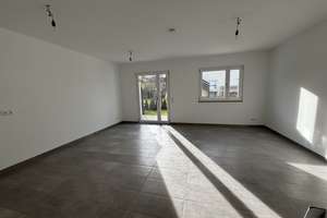 Neubau-Reihenmittelhaus in Pfaffenhofen: 
Modern und ruhig wohnen nahe Rosenheim – Die vollständige Adresse der Immobilie erhältst du vom Anbieter., 83135 Schechen – Vorschaubild 7