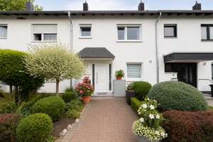 Charmantes Reihenmittelhaus in bester Wohnlage von Köln-Lövenich mit Garage und neuwertiger Küche – Die vollständige Adresse der Immobilie erhältst du vom Anbieter., 50859 Lövenich, Köln – Vorschaubild 11