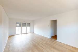 Für Paare und junge Familien: 3 Zimmer mit Balkon – Thumenberger Weg 33, 90491 Sankt Jobst, Nürnberg – Vorschaubild 2