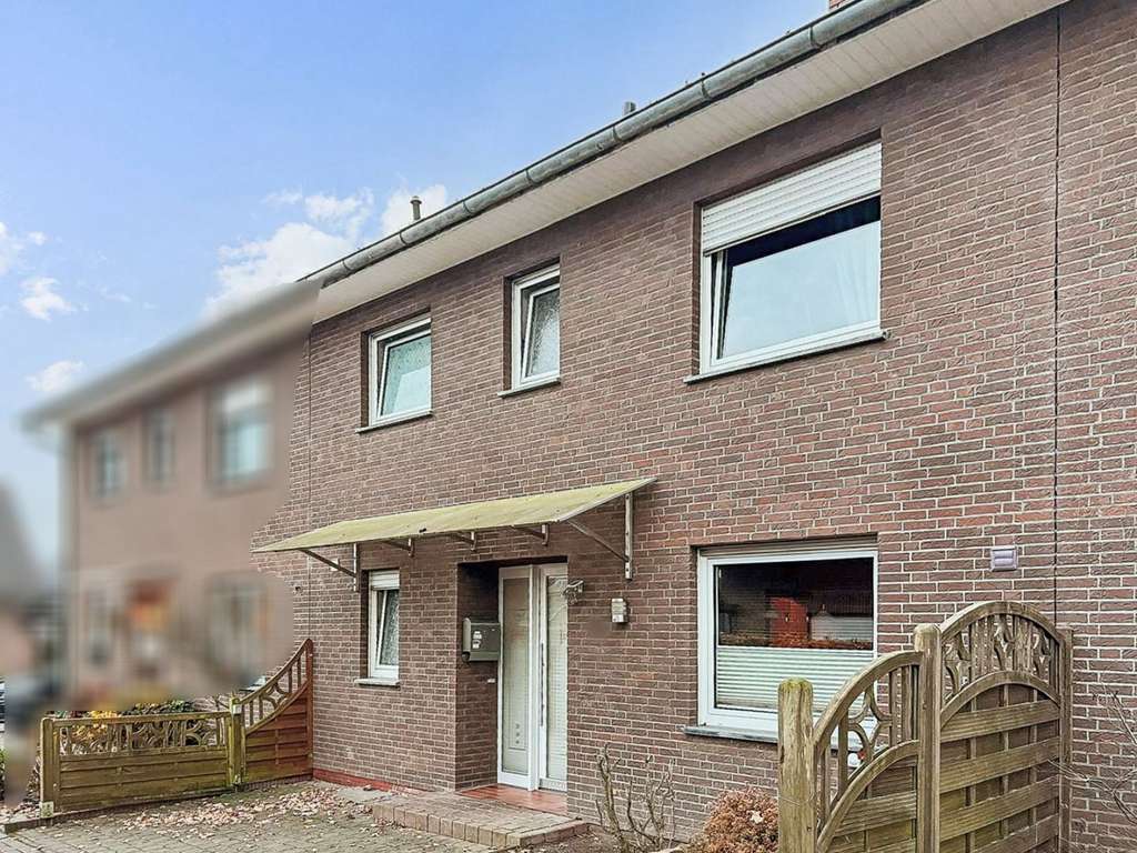 Immobilie in Cloppenburg - Durchdachte Aufteilung - Gut gelegenes und bezugsfreies Reihenmittelhaus in Cloppenburg - Bild 1