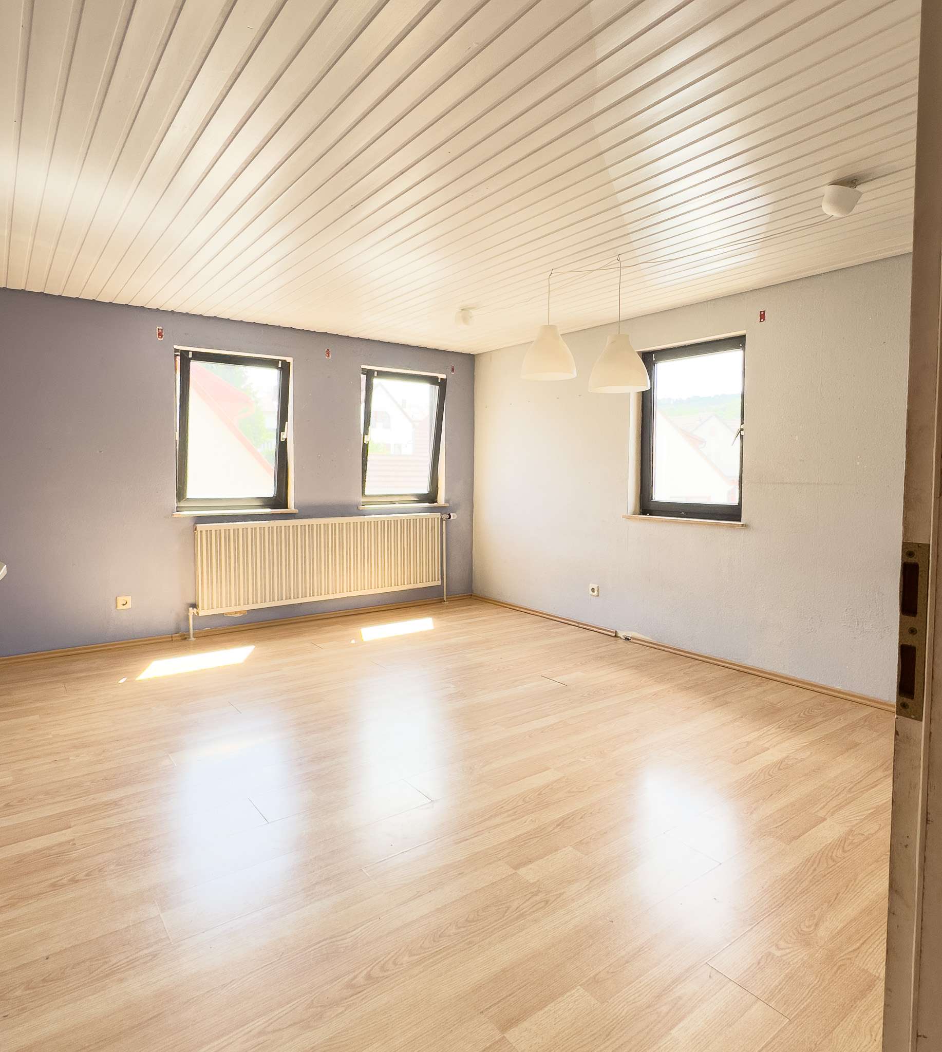 Weinstadt - Schnait, 4 Zimmerwohnung, klein - fein - meins Renovieren & einziehen, Rems Murr Kreis – Bild 1