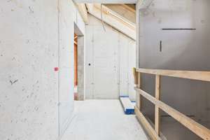 Gemütliche 2-ZKB Dachgeschoss-Wohnung, verfügbar Ende 2026, Aufzug, Individualisierung möglich! – Tiefwiesenweg 6a, 85051 Südwest, Ingolstadt – Vorschaubild 3