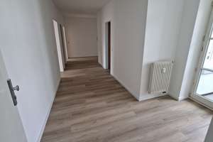 Renovierte, zentral gelegene und großzügig geschnittene Wohnung mit zwei Balkone – Juliuspromenade 64, 97070 Altstadt, Würzburg – Vorschaubild 3