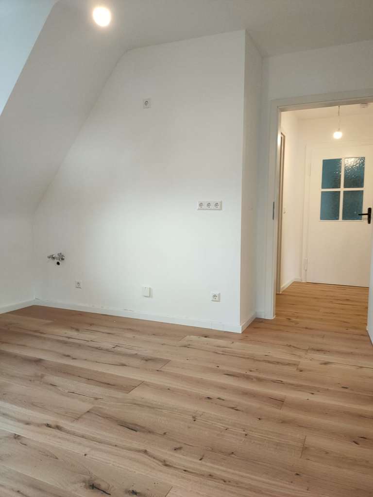++TOP sanierte 3 ZKB++Tageslichtbad++WG geeignet++neue Fenster++Parkett