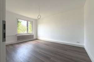 Umfassend saniert & modern – helle Wohnung mit Einbauküche und Balkon – Neue Straße 47, 27576 Lehe, Bremerhaven – Vorschaubild 3