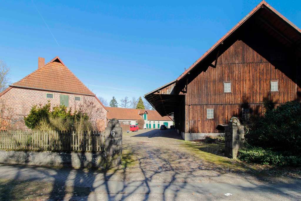 Immobilie in Bad Fallingbostel - Traumhafter Rest-Hof in Wasserlage ! Mit 3 Wohneinheiten & fabelhaften Nutzungsoptionen - Bild 3