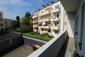 RENOVIERTE KOMFORTWHG. SANIERTES DUSCHBAD BALKON GARAGE MÖGL. 1.OG MODERNE BÖDEN OBERBILK/ELLERSTR. – Ellerstraße 139, 40227 Oberbilk, Düsseldorf – Vorschaubild 11