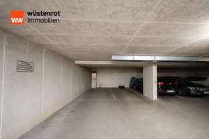 Helle, gut geschnittene 2-Zi.-DG-Wohnung mit Balkon & ausgebautem Spitzboden in kleiner Wohnanlage – Die vollständige Adresse der Immobilie erhältst du vom Anbieter., 81825 Berg am Laim Ost, München – Vorschaubild 10