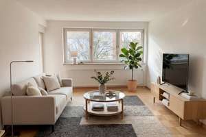 RESERVIERT - Renovierte 3-Zimmer-Wohnung in grüner Lage mit großem West-Balkon und Einzelgarage – Die vollständige Adresse der Immobilie erhältst du vom Anbieter., 22455 Niendorf, Hamburg – Vorschaubild 1