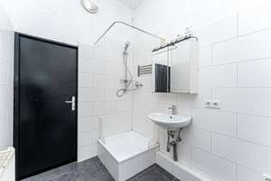 Bezugsfreie 2-Zimmer-Wohnung im ruhigen Hinterhaus – Mühsamstraße 68, 10249 Friedrichshain, Berlin – Vorschaubild 5