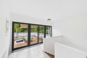 Architektonisch beeindruckende Villa mit exklusivem Wohnambiente und Pool im Steinbachtal – 97082 Steinbachtal, Würzburg – Vorschaubild 13