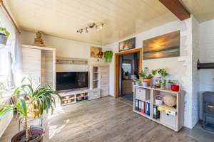 Modernisiertes Familienhaus in Rendsburg (Dach, Heizung, Bad, Küche) mit sonnigem Garten – Rotenhöfer Weg 88, 24768 Rendsburg – Vorschaubild 7