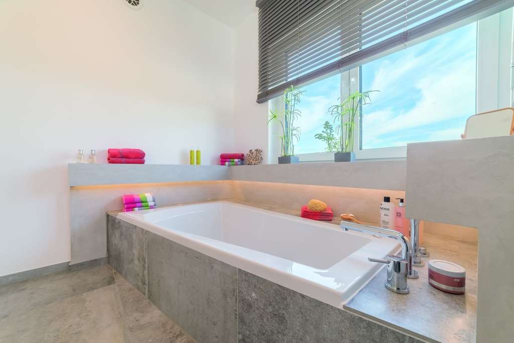 Immobilie in Biebelried - Villa Biebelried - Individuelles Wohnen auf höchstem Niveau in Ihrem Traumhaus - Bild 4