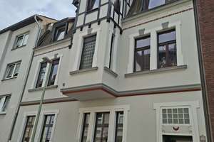 100 m² gepflegte Altbauwohnung mit Dachterrasse & Einbauküche