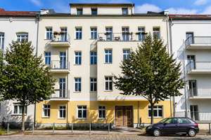 Vollständig saniertes Mehrfamilienhaus mit stabiler Ist-Rendite und Energieeffizienzklasse A – Die vollständige Adresse der Immobilie erhältst du vom Anbieter., 12459 Oberschöneweide, Berlin – Vorschaubild 1