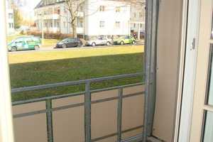 Große, sonnige Wohnküche mit Erkerbereich -  Bad mit Fenster - Balkon – Heimgarten 112, 9126 Chemnitz – Vorschaubild 8
