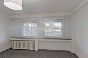 Schöne und helle Souterrain-Wohnung mit 3 Zimmern & Gartenstück – Fürstenbergplatz 4, 51379 Opladen, Leverkusen – Vorschaubild 3