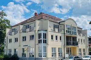 Lichtdurchflutete 3-Zimmer-Maisonette-Wohnung mit Charm 2 Balkone, 2 Bäder mit EBK – Grabaustraße 20, 4179 Leipzig – Vorschaubild 1
