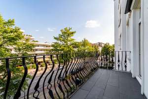 Uhlenhorst: Frei verfügbar!
Exkl. MFH + Stadthaus mit 387 m² Wohnfl. + 96 m² Gewerbe + 106 m² Nutzf – Die vollständige Adresse der Immobilie erhältst du vom Anbieter., 22085 Uhlenhorst, Hamburg – Vorschaubild 22