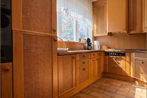 Privates Wohnglück im Herzogpark – großzügige 4-Zimmer-Gartenwohnung in einzigartiger Bachlage! – Mauerkircherstraße 193, 81925 Herzogpark, München – Vorschaubild 5
