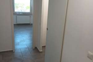 Toller Balkonblick über den Main und Frankfurt  Komplettsanierung – 60528 Niederrad, Frankfurt am Main – Vorschaubild 13