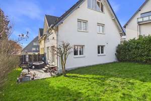 Ihr neues Familienglück: Modernes Wohnen mit "Energie-Plus" – Die vollständige Adresse der Immobilie erhältst du vom Anbieter., 42659 Burg/Höhscheid, Solingen – Vorschaubild 1