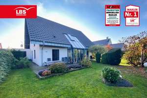 ** Traumhaftes Einfamilienhaus mit Wintergarten und idyllischem Garten! ** – Die vollständige Adresse der Immobilie erhältst du vom Anbieter., 46419 Isselburg – Vorschaubild 1