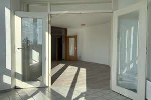3-Zimmer Endetagen-Wohnung mit Südloggia und Tiefgarage – Die vollständige Adresse der Immobilie erhältst du vom Anbieter., 22850 Norderstedt – Vorschaubild 3