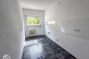 Lichtdurchflutete 4-Zimmer-Wohnung mit zwei Balkonen in Stuttgart-Kaltental – Die vollständige Adresse der Immobilie erhältst du vom Anbieter., 70569 Kaltental, Stuttgart – Vorschaubild 9