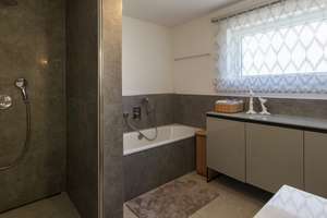 Wohnen auf 178 m²: Großzügige Erdgeschosswohnung mit sonnigen Terrassen in Trudering – Die vollständige Adresse der Immobilie erhältst du vom Anbieter., 81827 Waldtrudering, München – Vorschaubild 19