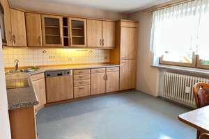 Gelegenheit: 2 Häuser m. ehem. Gastwirtschaft bzw. Büro od. Laden, ca. 300 m2, PV-Anlage + 3 Garagen – Die vollständige Adresse der Immobilie erhältst du vom Anbieter., 94265 Patersdorf – Vorschaubild 5