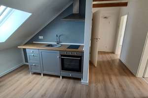 Helle, renovierte 2-Zimmer-Dachgeschosswohnung in zentraler Lage – Willstraße 8, 90429 Bärenschanze, Nürnberg – Vorschaubild 1