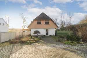 Bezugsfreies Einfamilienhaus mit Garten in Fresdorf nahe Potsdam – Potsdam-Mittelmark (Kreis) – Vorschaubild 1