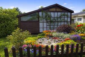 IDYLLISCHES GARTENHAUS IN RUHIGER LAGE AM HEIDERAND VON DRESDEN-BÜHLAU