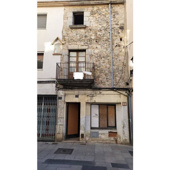 Halb restauriertes Haus zum Verkauf in Cassà de La Selva