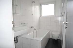 Einziehen & Wohlfühlen – sanierte 3-Zimmerwohnung in Stuttgart-Stammheim – Ottmarsheimer Straße 7, 70439 Stammheim-Mitte, Stuttgart – Vorschaubild 9