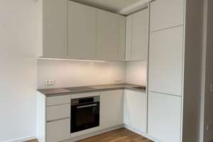Wunderschöne 2-Zi.-Whg. mit Loggia & hochwertiger EBK – Driesener Straße 8B, 10439 Prenzlauer Berg, Berlin – Vorschaubild 2