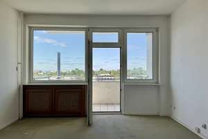 Bezugsfreie 1,5-Zimmer-Eigentumswohnung kaufen in Berlin-Wilmersdorf, ca. 44 m², Balkon und Aufzug – Ermslebener Weg 4, 10713 Wilmersdorf, Berlin – Vorschaubild 2