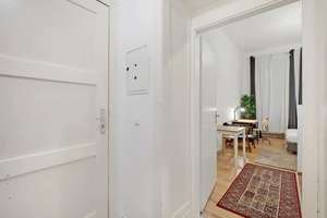 Helle 3-Zimmer Wohnung im 1. OG in München Maxvorstadt – Schwindstraße 16, 80798 Josephsplatz, München – Vorschaubild 4