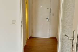 Schwabingen: freie 2 Zimmerwohnung mit Loggia und Küche – Schleißheimer Straße 126, 80797 Neuschwabing, München – Vorschaubild 3