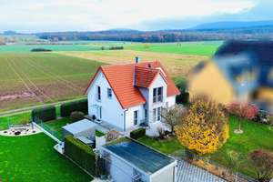 Einziehen und Wohlfühlen: Modernes Haus mit Top-Ausstattung! – Die vollständige Adresse der Immobilie erhältst du vom Anbieter., 97499 Donnersdorf – Vorschaubild 2