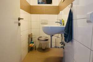 Gemeinsam leben, individuell wohnen - großzügiges Zweifamilienhaus  mit Garten & drei Wohneinheiten – Die vollständige Adresse der Immobilie erhältst du vom Anbieter., 76599 Weisenbach – Vorschaubild 7