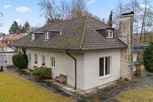 Traumhaftes Grundstück! Modernisiertes Einfamilienhaus in einmaliger Lage an der Wilhelminenaue – Die vollständige Adresse der Immobilie erhältst du vom Anbieter., 95448 Hammerstatt/St. Georgen, Bayreuth – Vorschaubild 3