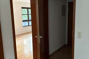 Ruhige, helle 3-Zimmer-Wohnung in Obersendling mit S/W-Balkon – Kleinstraße 23, 81379 Thalkirchen, München – Vorschaubild 20