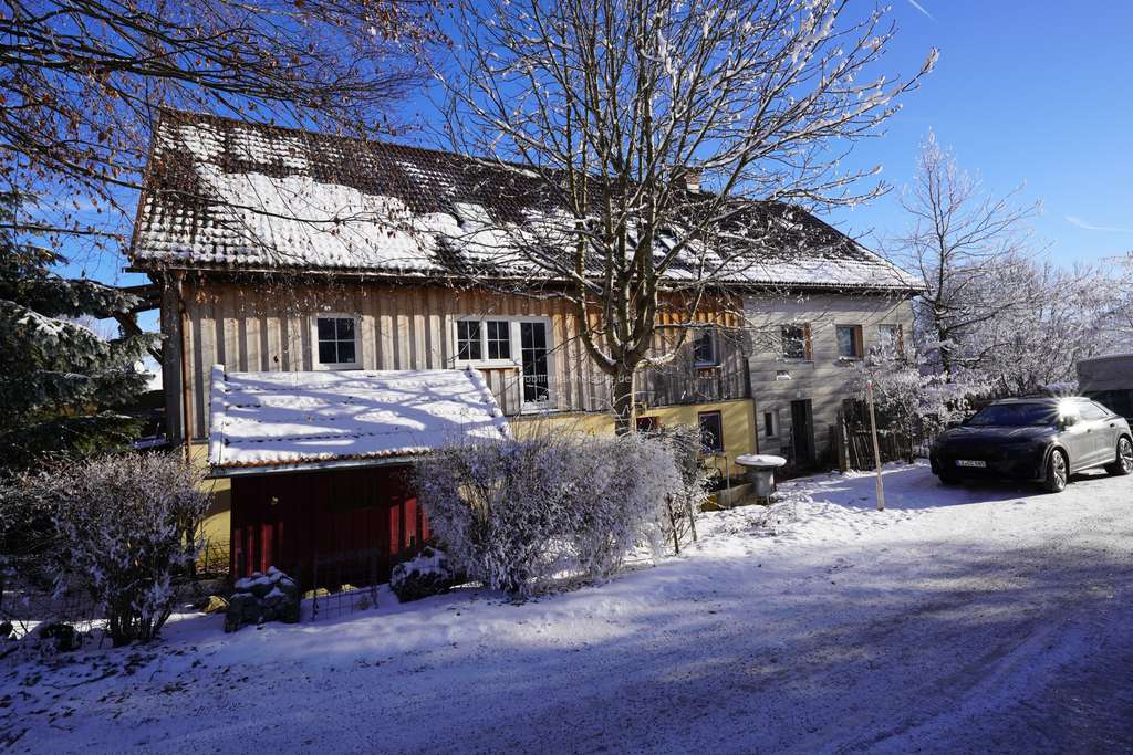 Immobilie in Weiler-Simmerberg - Vielseitig nutzbares großes Bauernhaus zwischen Lindenberg und Weiler - Bild 2