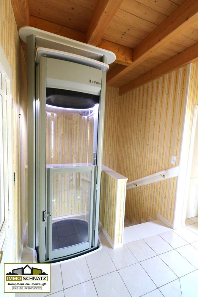 Immobilie in Großheubach - Vielseitiges Wohnensemble – Einfamilienhaus mit vermieteter ELW (Zweitwohnsitz) & Gästehaus - Bild 0