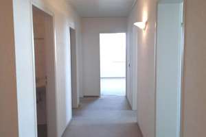 RT-Sondelf.-Fam. u. Seniorenfreundl. 4-5 Zi.-Whg.,tolle Fernsicht i.Grüne,2 Balkone,Aufzug+Garage... – Die vollständige Adresse der Immobilie erhältst du vom Anbieter., 72766 Sondelfingen, Reutlingen – Vorschaubild 10